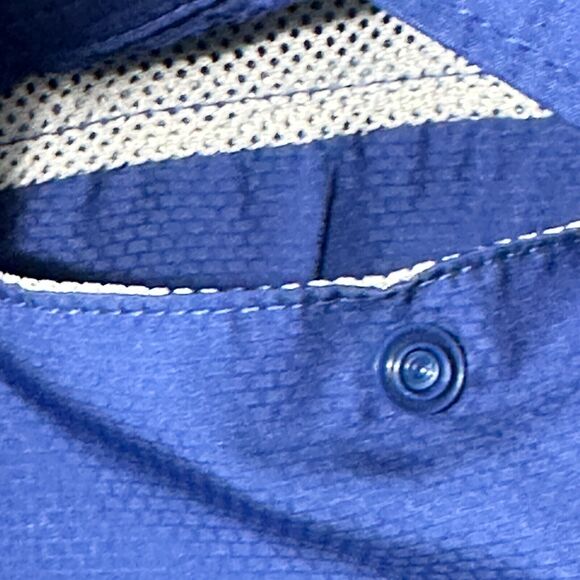 Field & Stream Shirt Women MD Blue Vented Roll Tab Fishing Zip Pocket Short SL - Picture 6 of 11